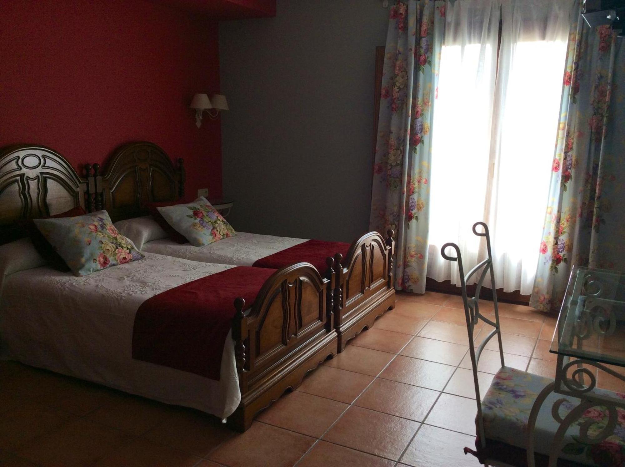 Hotel Rural Los Roturos Maestu 외부 사진